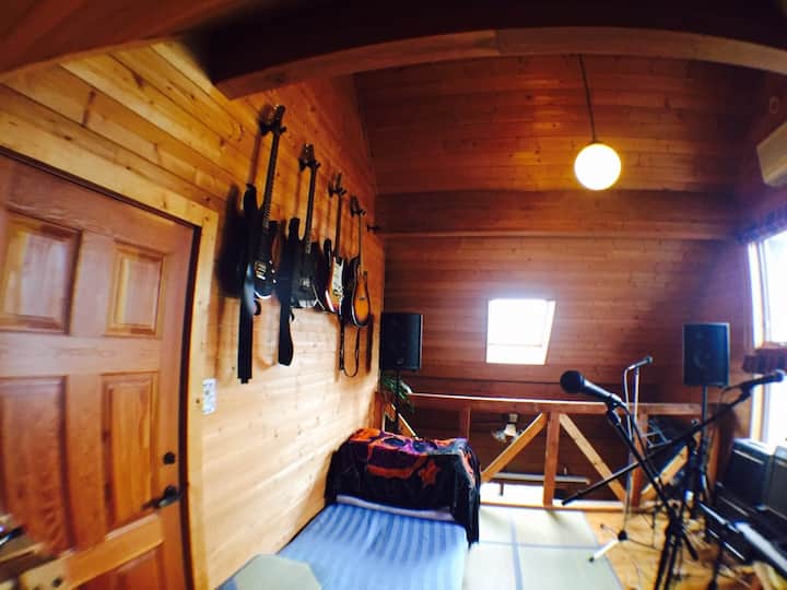 Jisajili mapema kwa ajili ya matumizi ya studio