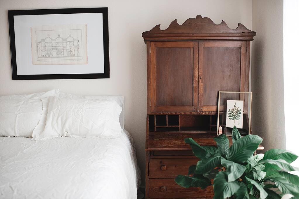 memory foam mattress fitted with Belgian linen sheets and comforter