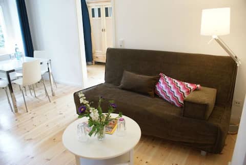Top Airbnb: 2-room I 41 m² I Terrace > Mitte in Gesundbrunnen