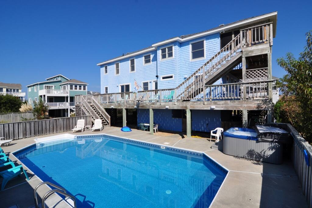 VOH25: Sea Haven | Pool Area