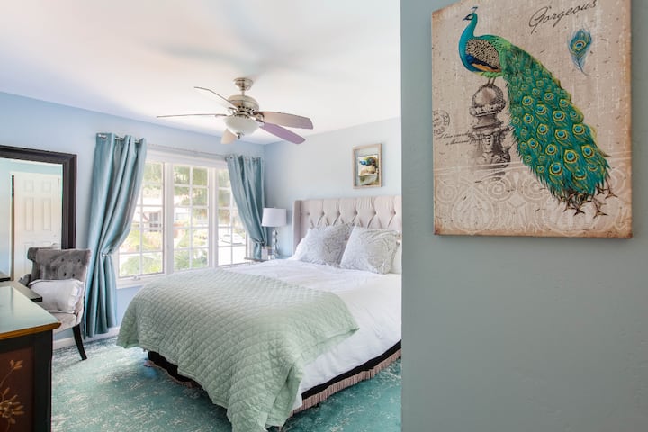 3号客房，配有加大双人床