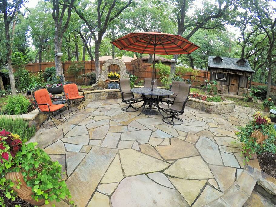 Cozy, Quiet Patio Garden