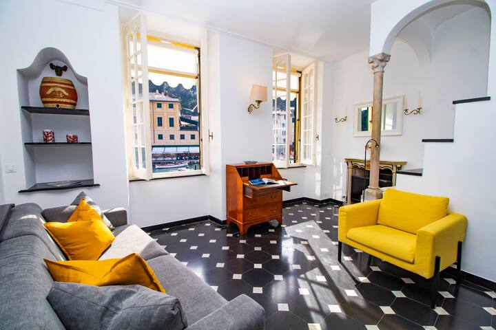 ROYAL > Lovely Sea View with AC