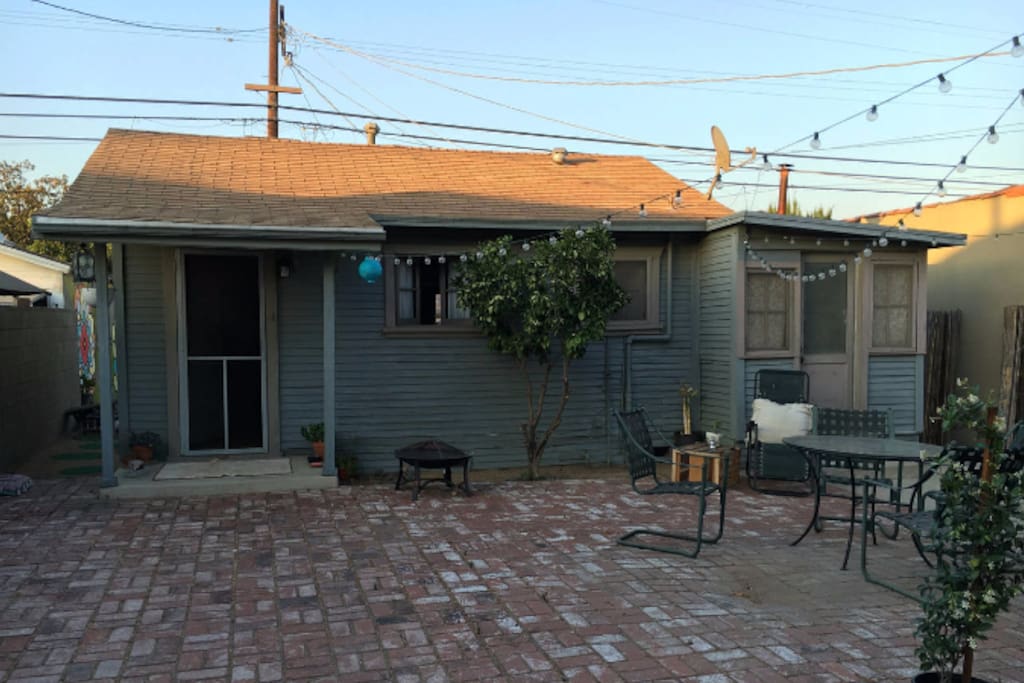 Large Atwater village backhouse with shared front patio