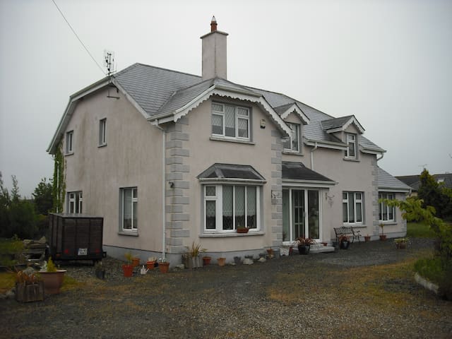 VICTORIA HOUSE, KILRANE, ROSSLARE