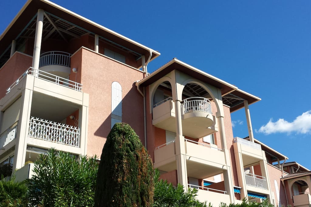 Balcon en haut a droite vue 3 côtés