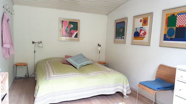 房间很漂亮，有2张1米宽单人床