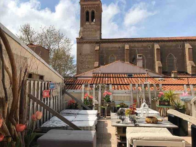 MAISON 6 pers / A 8km des Plages / 100 m2. CALME.