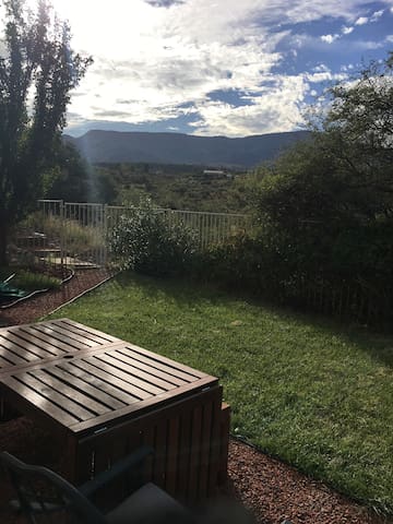 Cottonwood Mountain View Retreat Suite