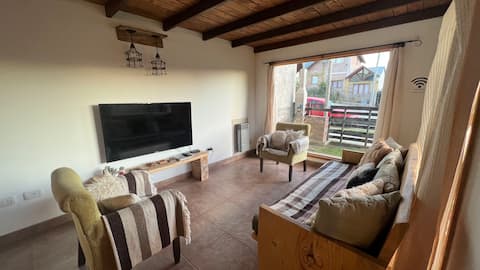 Top performing Airbnb: "La Bonita" Beautiful house in a downtown area in Trevelin