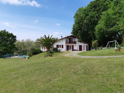 House for 8 people with pool