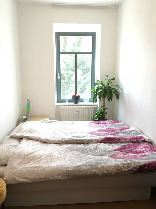 Schlafzimmer mit Wasserbett