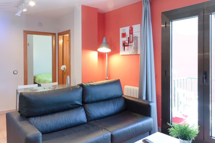 WIFI . 2 habitaciones . 6 pax  Andorra, Encamp .