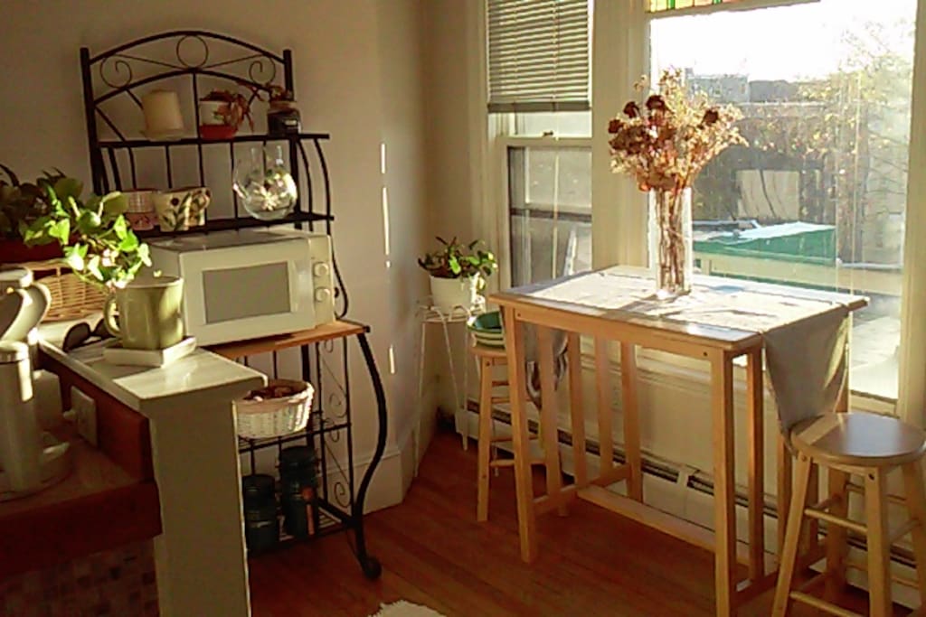 Eat in kitchen