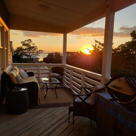 Top performing Airbnb: Nags Head Soundside location on the Outer Banks in Nags Head