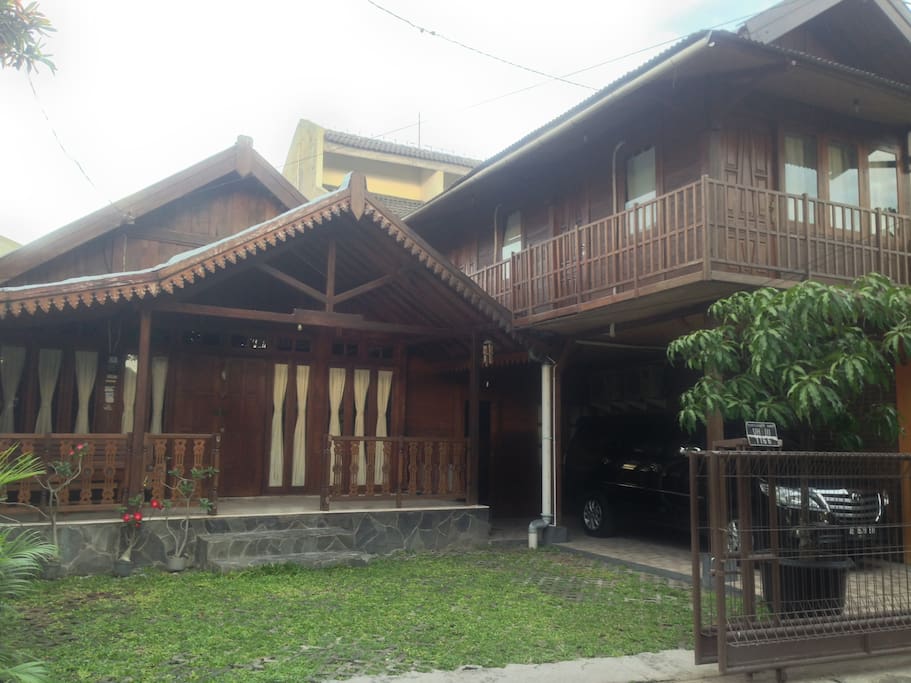 Omah Kayu  Guesthouse Rumah  untuk Disewakan di Yogyakarta  