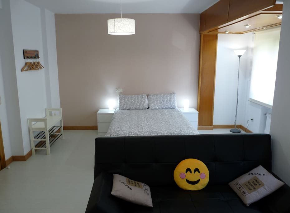 Vista Salón y dormitorio