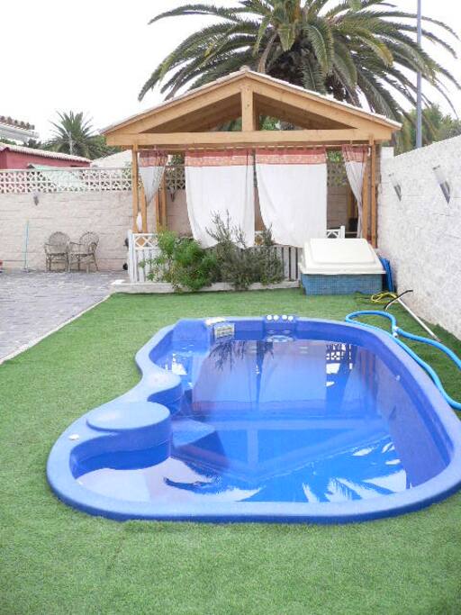piscina y pergola