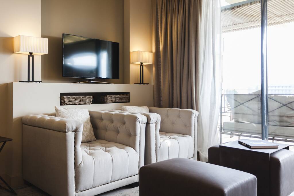 Flat screen TV and WIFI for your entertainment.