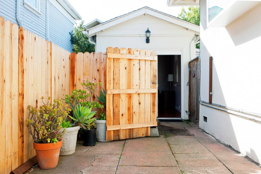 Cottage in Rockridge Temescal area Houses for Rent in Oakland