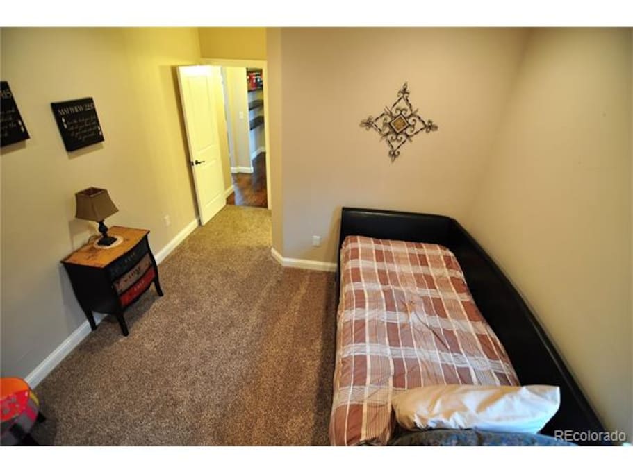 Guest Room 2 for Two Double Singles