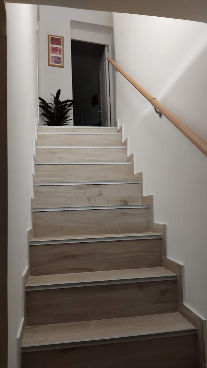 pristup objema spavaćim sobama .