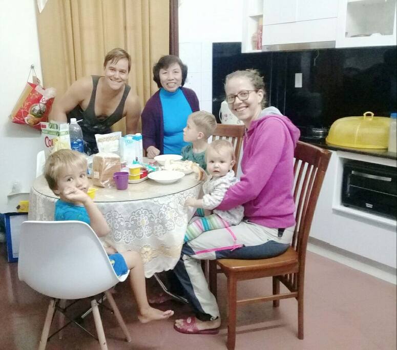 kitchen with many amendies to cook