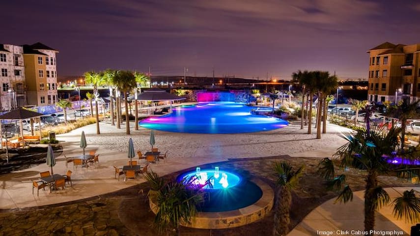 Long term stay Resort style living in Lewisville