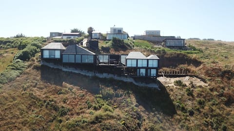 Wonderful house on the front line for 22 people