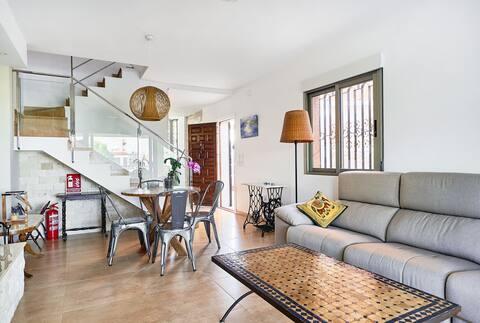 Top performing Airbnb: Villa with private pool, garden and terrace in Santa Pola