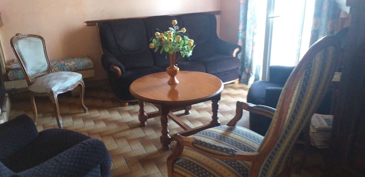 Bel Appartement Dans Magnifique Villa - Alès