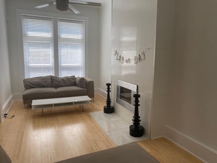 4 Bdr/3.5 Baths.beautiful/centrally Loc. - Baltimore, MD