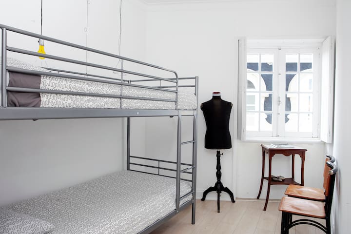 Двуетажна спалня