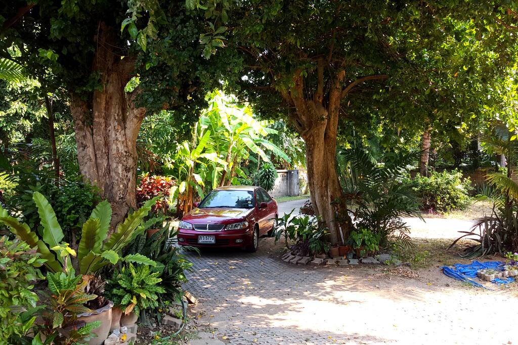it's truely Hidden Garden Home