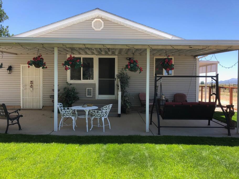 Covered patio with bbq