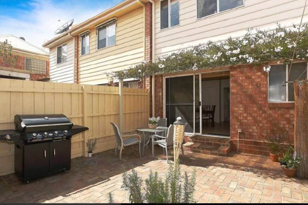 Mediterranean-style courtyard