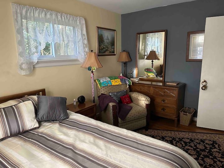 Comfy, Cozy Private Bedroom in Mechanicsville Houses for Rent in
