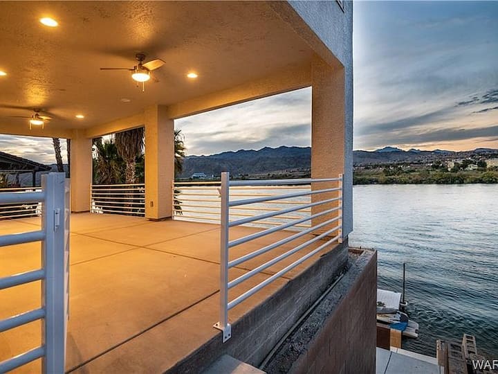 Brand New Riverfront Bullhead City Home with View Houses for Rent in