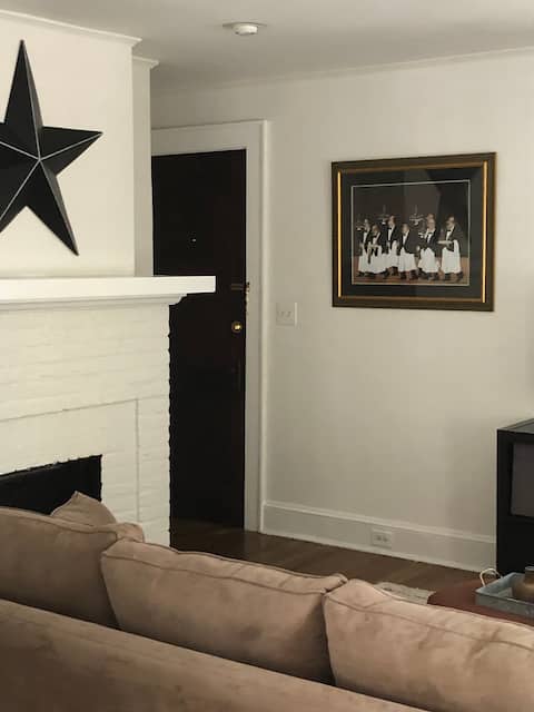 Popular Airbnb listing: A Relaxing Midtown Escape in Midtown
