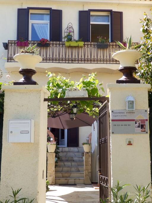 ENTREE DE LA MAISON