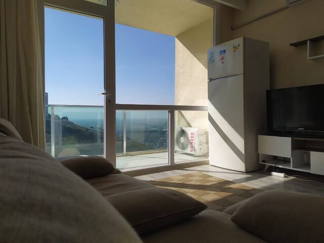 Excellent view, easy coming from airport, mini gym