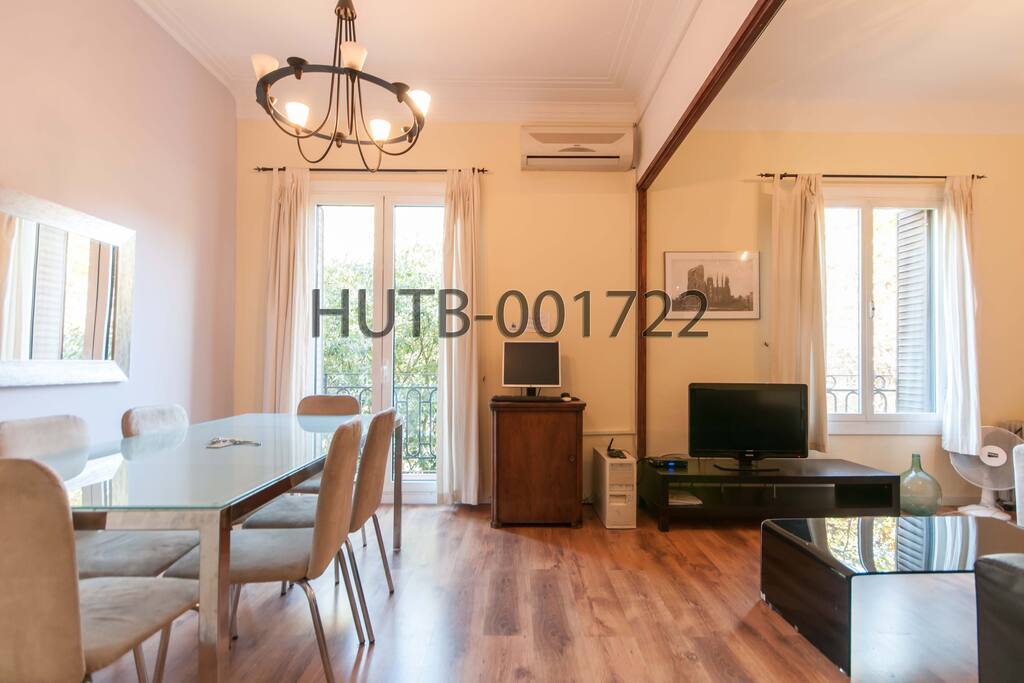 Lounge/Dining area