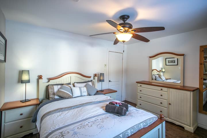 chambre plancher Principale
Bed Room с двойно легло, първи етаж