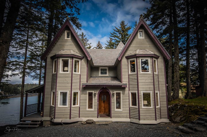 Chalet by the Sea