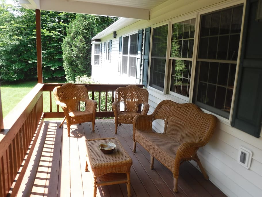 Mulrooneys Front Porch