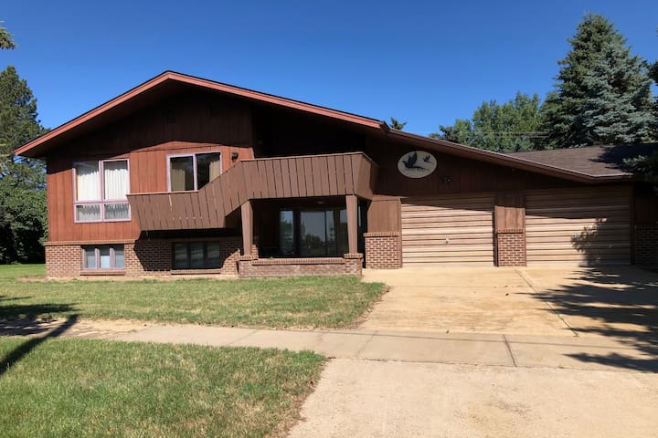 Large House in Regent to accommodate big groups.