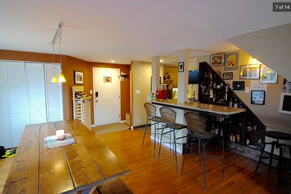 Full bar to the right for entertaining