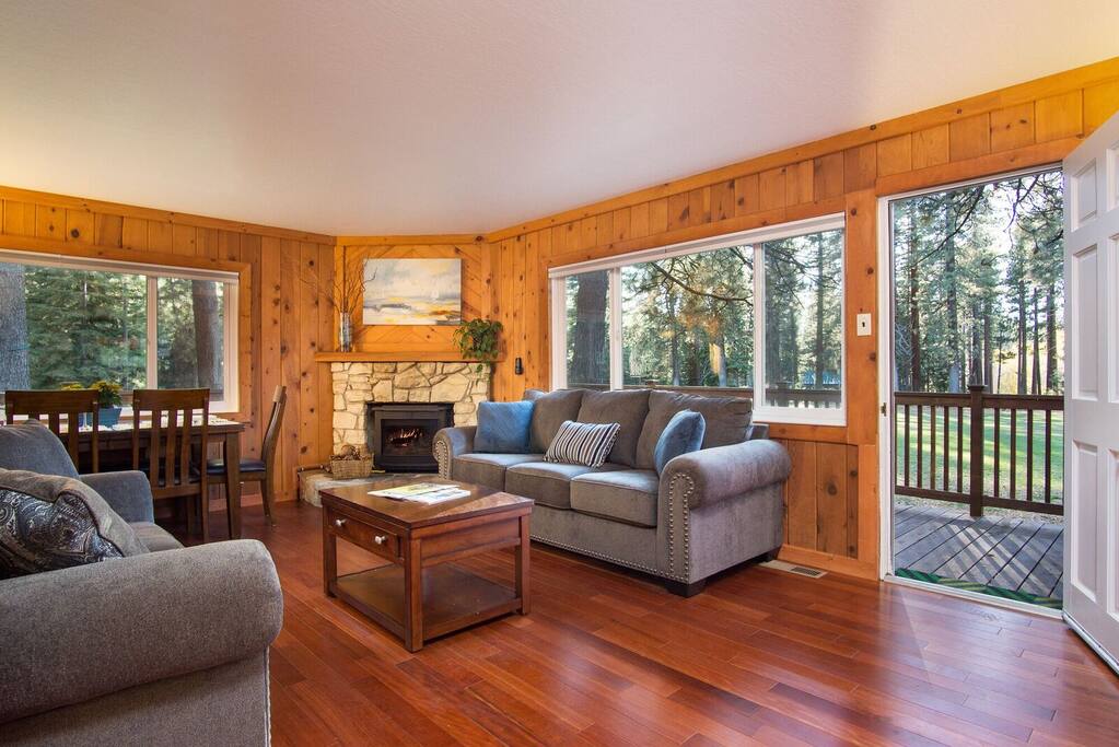 Living Room with Gas Fireplace