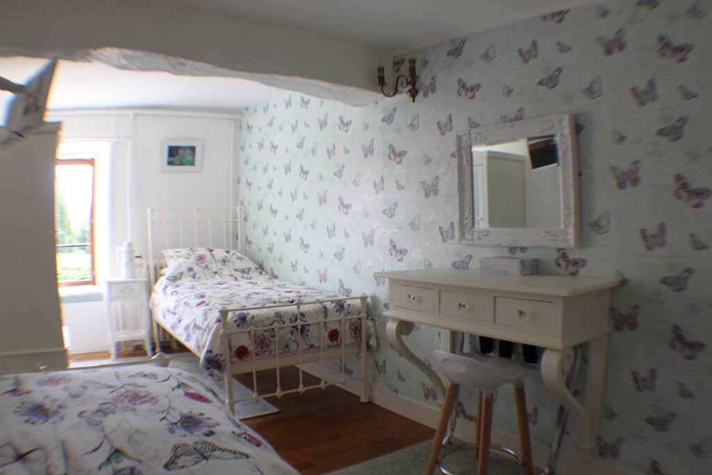 Cascade Room