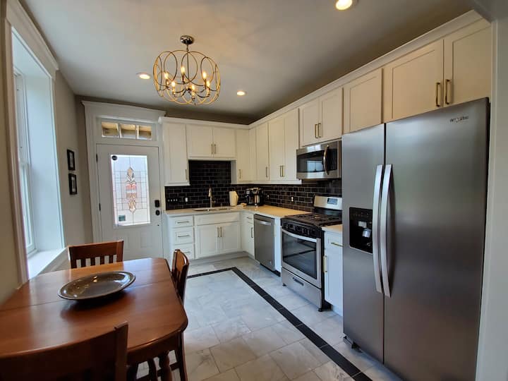 Luxurious Renovated Soulard Townhome Near Brewery! - Saint-Louis, MO